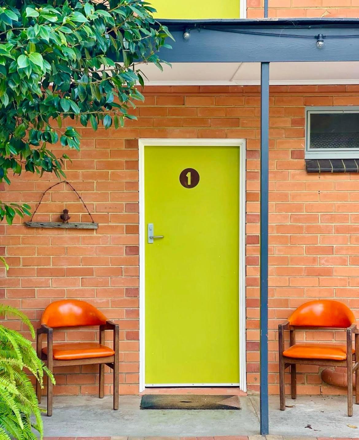 The Warby, Where Mid-Century Style Meets The Mountains Warburton Exterior foto